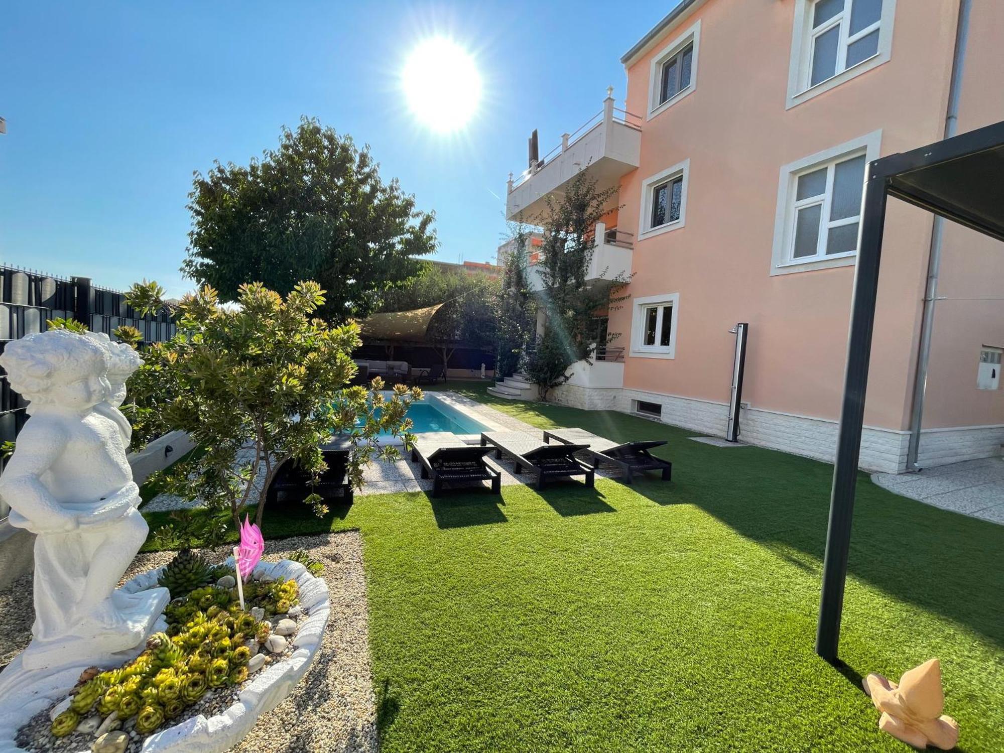 Villa Andrijana - Exclusively Yours - Family Getaway With Private Pool Kaštela Eksteriør billede